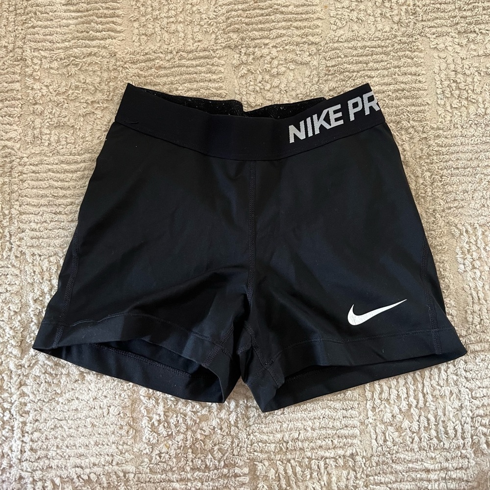 Black Nike pros